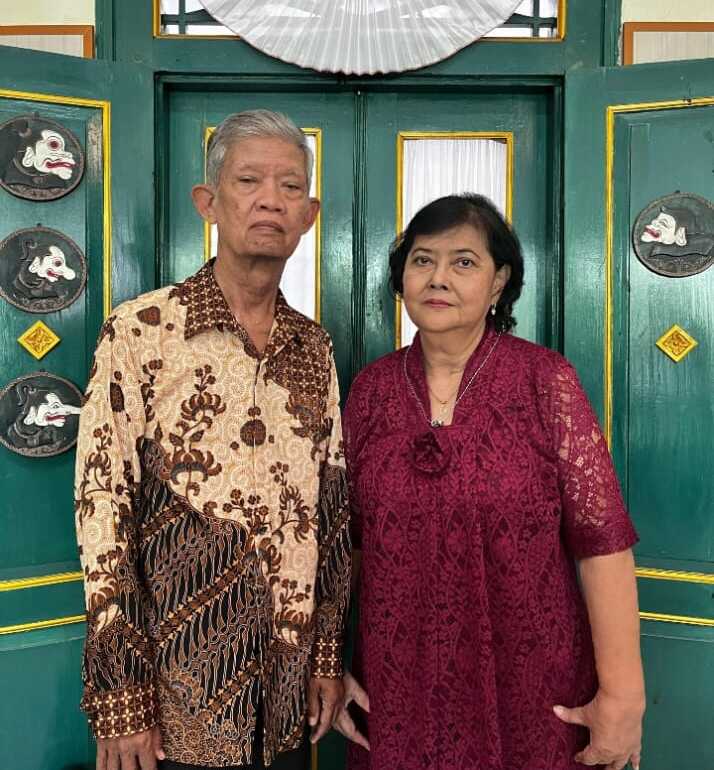 Pak Dodi - Host Pendopo Andari